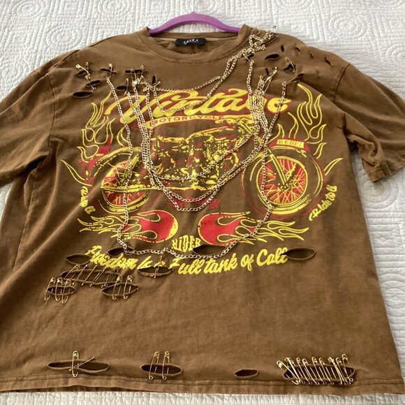 AKIRA Freedom Oversized Tee Size L Motorcycle Distressed Brown T-Shirt W/Chains - Picture 11 of 13
